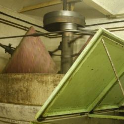 Método tradicional de prensado en molino